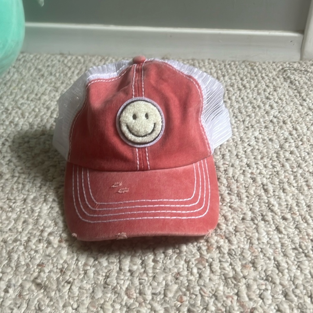 Summer cap with smily face